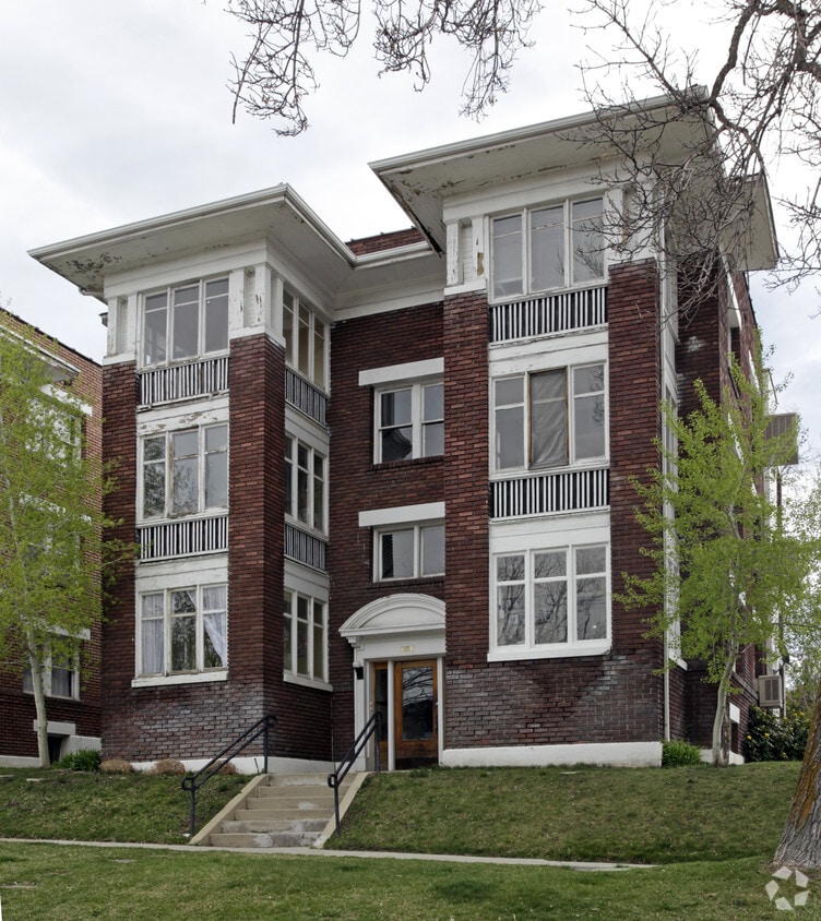 Primary Photo - 156 I St