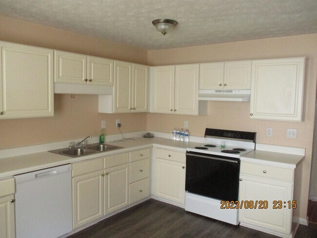 Foto del edificio - 2116 Charter Ln