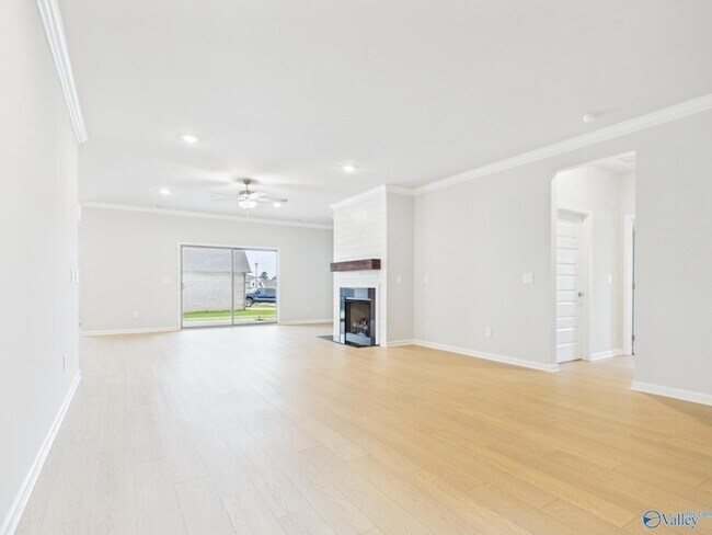 Building Photo - 17993 Longleaf Dr