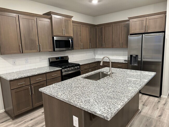 Building Photo - Newly-Built 3 Bed, 2 Bath Home in McMinnville