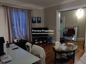 Building Photo - 583 Watertown St