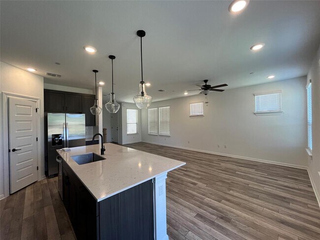 Foto del edificio - 2725 Woodall Dr