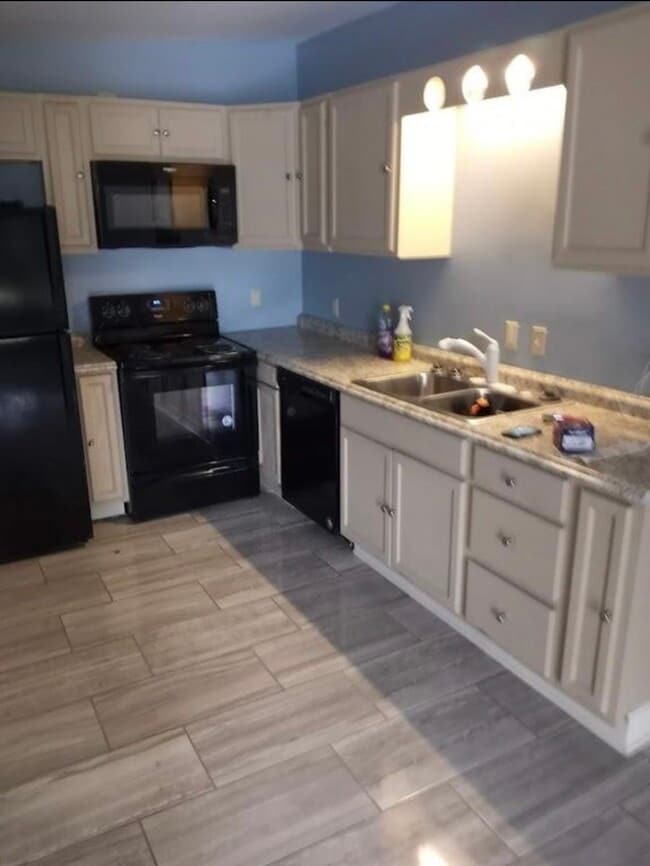 Foto del edificio - 1657 Thornton Pl SW