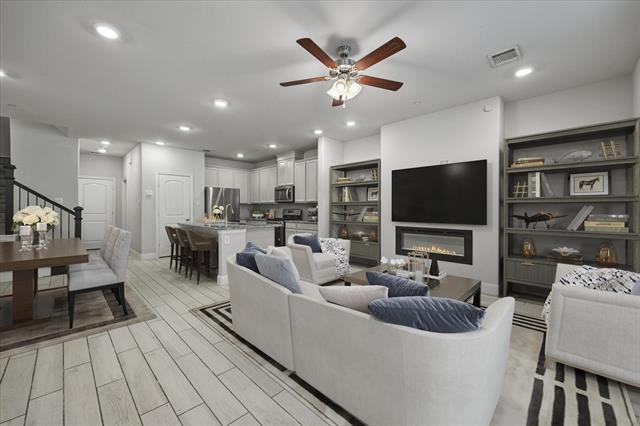 Foto del edificio - 7808 Manilla Dr