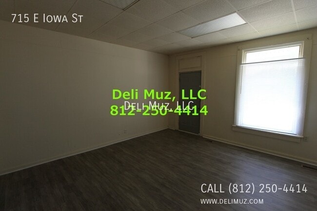 Building Photo - 715 E Iowa St