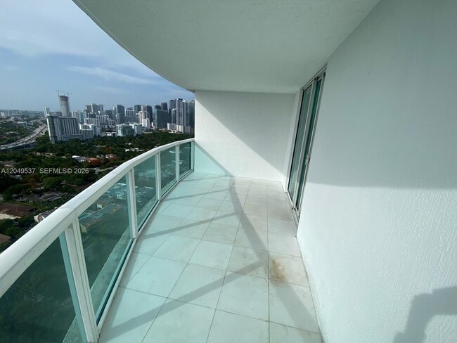 Building Photo - 2101 Brickell Ave