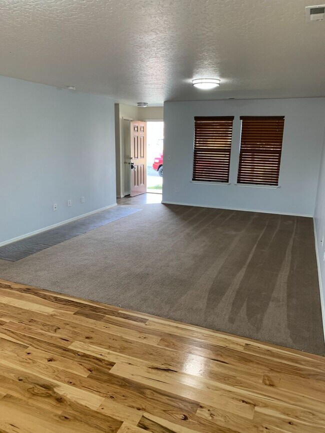 Foto del edificio - Newer home in the Sawtooth Lakes Neighborh...