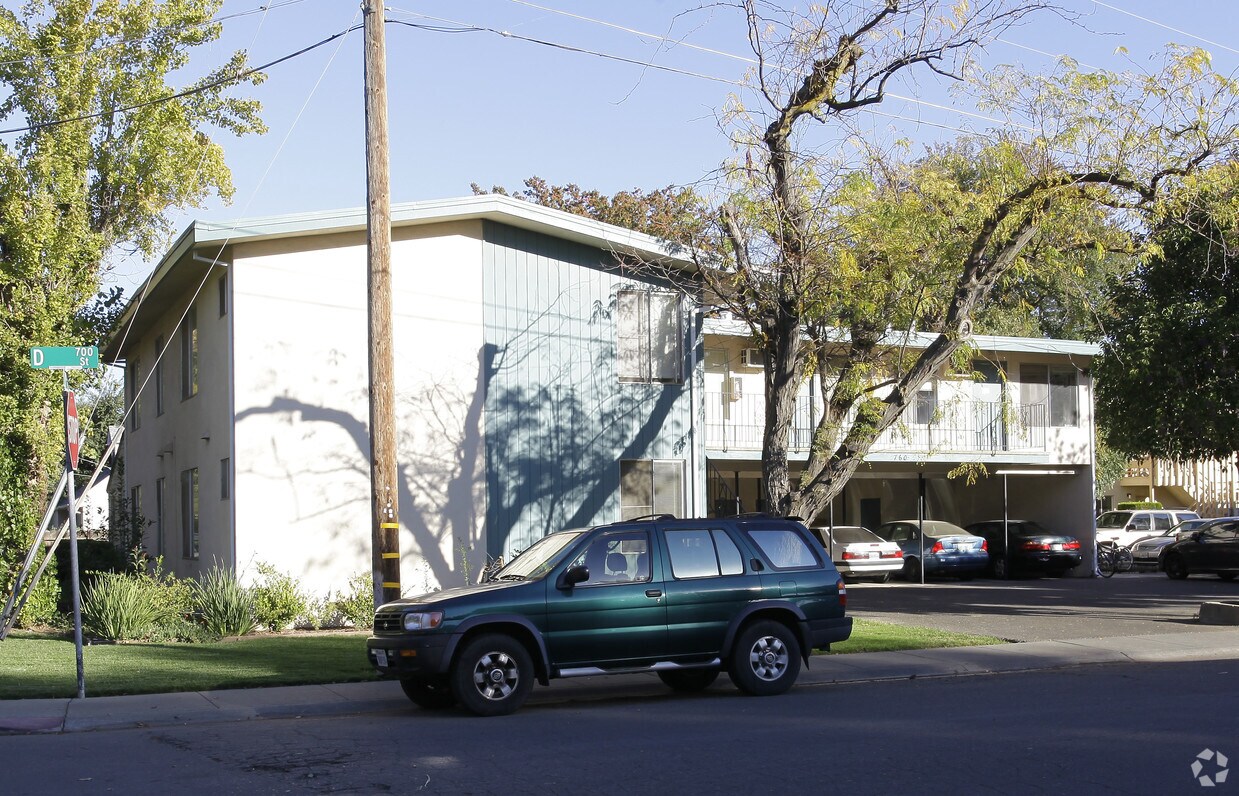 Building Photo - 760 D St