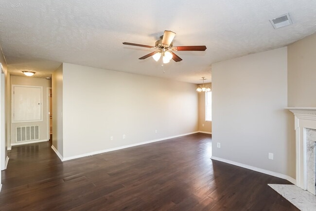 Foto del edificio - 2109 Carlton Ln