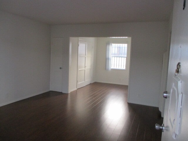 Building Photo - 1217 Havenhurst Dr