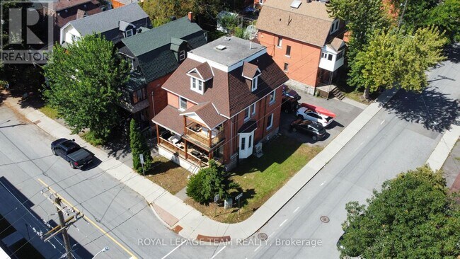 Building Photo - 531 McLeod St