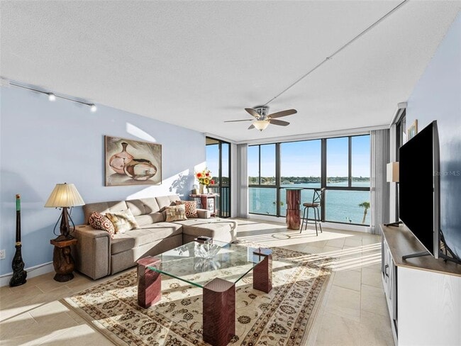 Foto del edificio - 7100 Sunshine Skyway Ln S