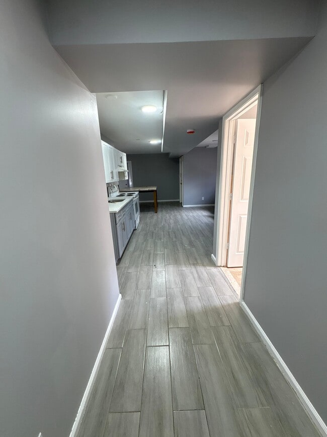 Building Photo - 53 Oakland Ter