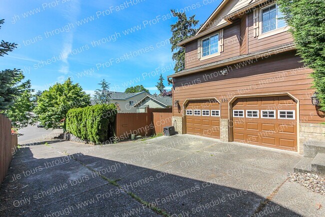 Building Photo - 495 NW Yosemite Terrace Beaverton OR