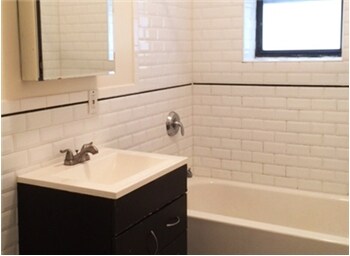Foto del edificio - 704 W 180th St