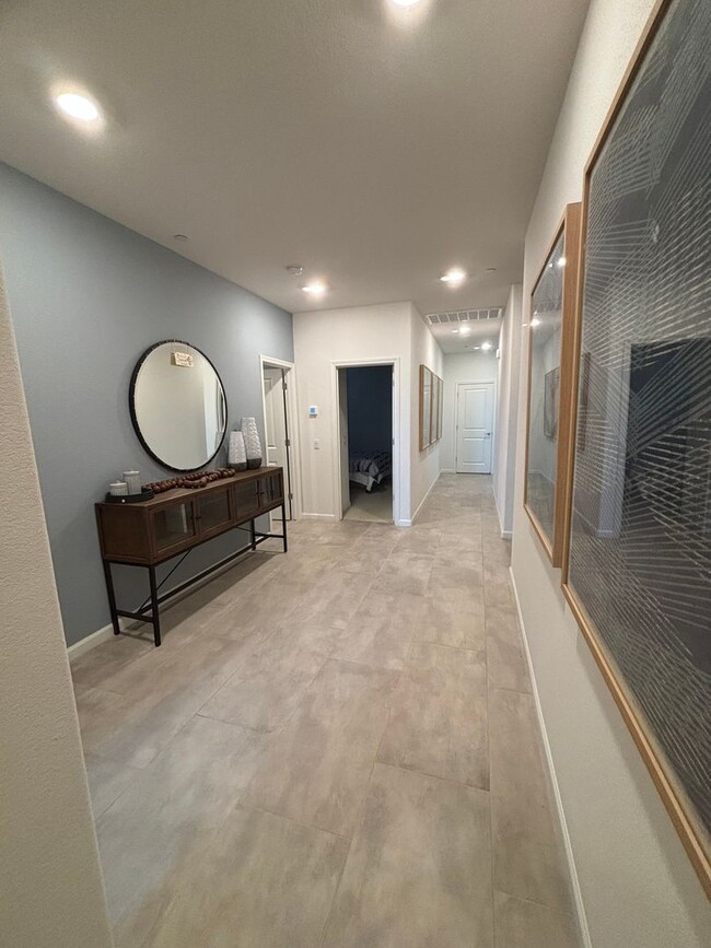 Building Photo - Breathtaking 4/2 Rancho Cordova Model w/TO...