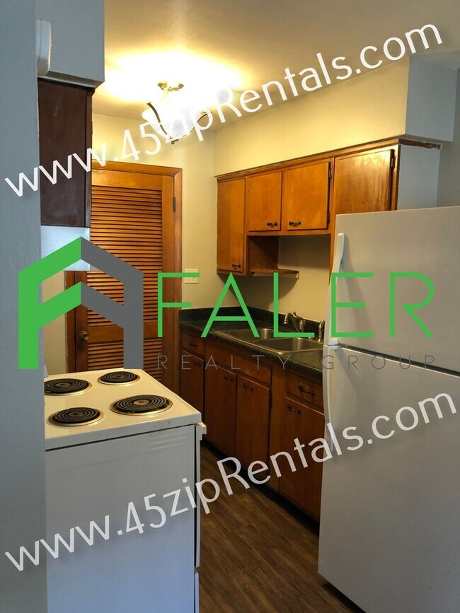 1066 Pritz Ave Unit B, Dayton, OH 45410 Room for Rent in Dayton, OH