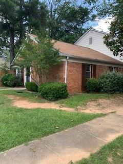 Building Photo - 2591 Stratford Ln