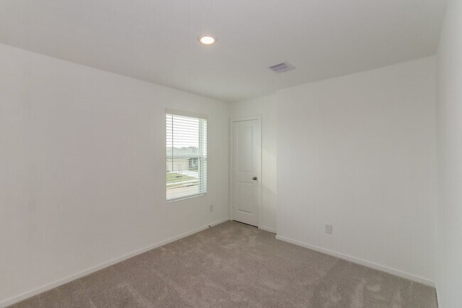 Foto del edificio - 16726 Old Wagon Wy