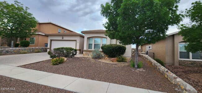 Foto del edificio - 7210 Longspur Drive