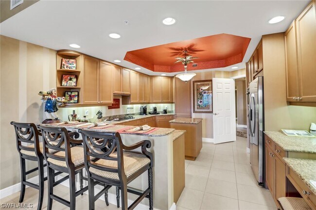 Foto del edificio - 445 Cove Tower Dr