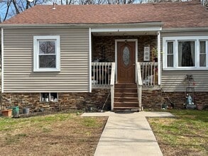 Building Photo - 4 Pilgrim Terrace