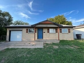 Building Photo - 2605 SE 50th St