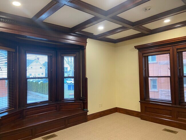 Foto del edificio - 318 W 6th St