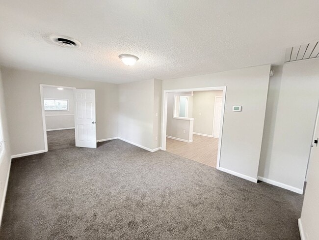 Building Photo - 6534 Kimball Ave