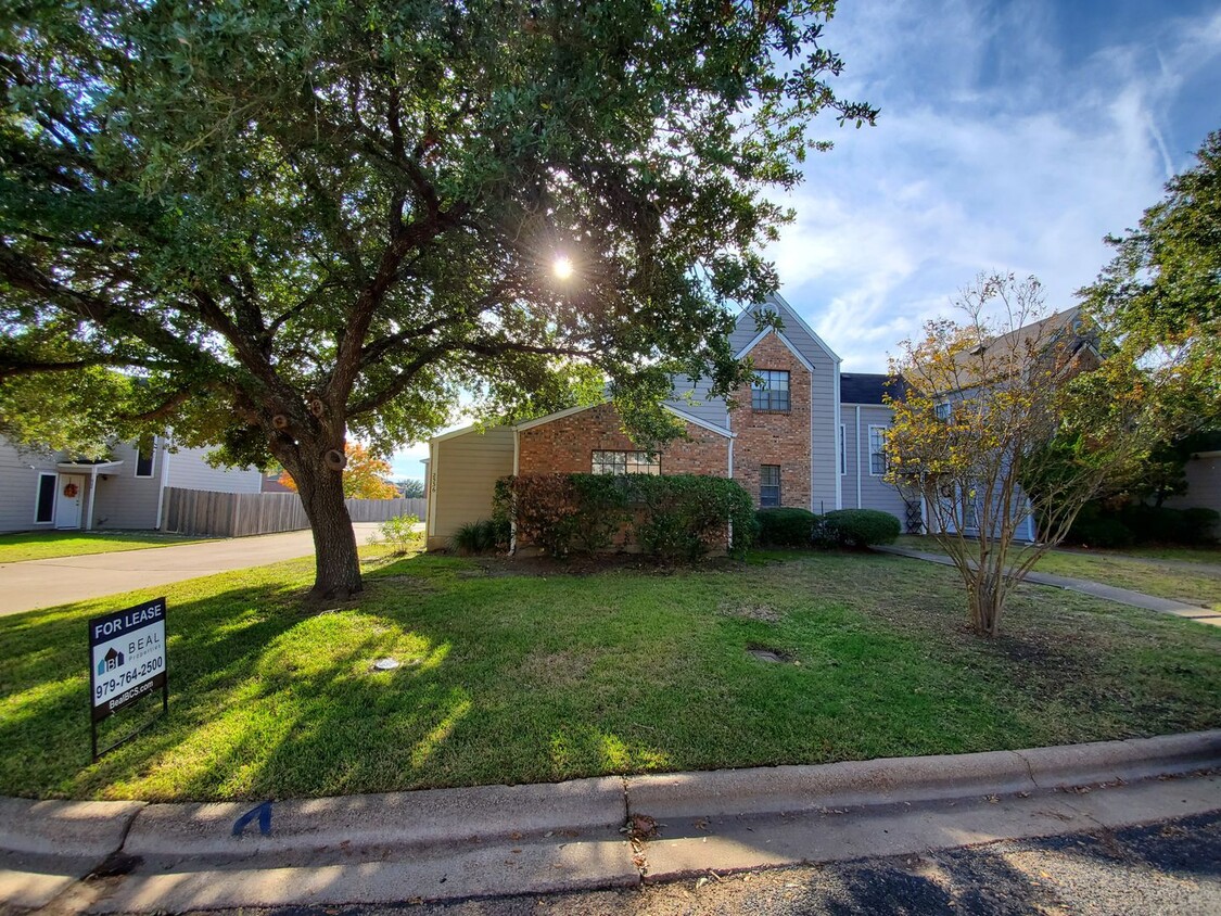 Primary Photo - College Station - 2 bedroom /2 bath condo ...