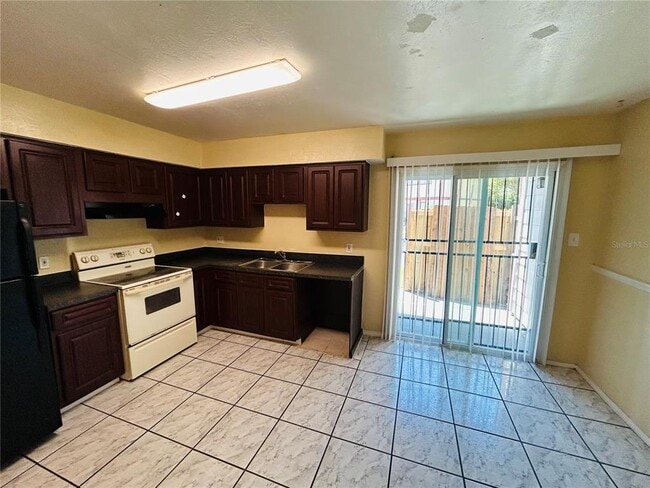 Building Photo - 4000 Dolomite St