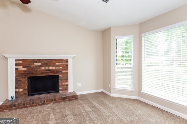 Building Photo - 2028 Marbut Forest Dr