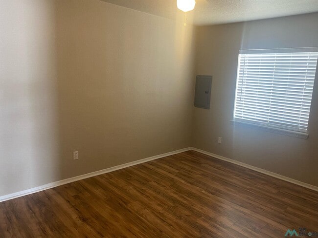 Building Photo - 906 Bullock Ct