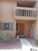 Building Photo - 833 S Avenue A