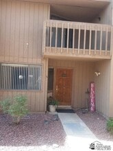 Building Photo - 833 S Avenue A