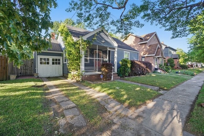 Building Photo - 144 W Randall Ave