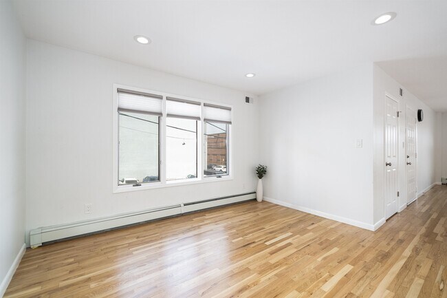 Foto del edificio - 139 Cambridge Ave