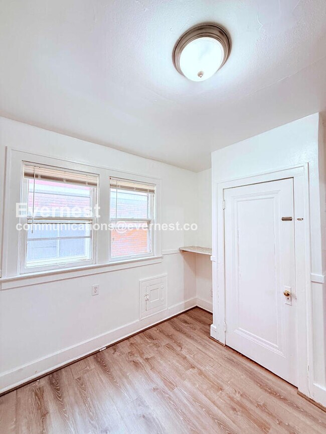 Foto del edificio - 13523 Santa Rosa Dr