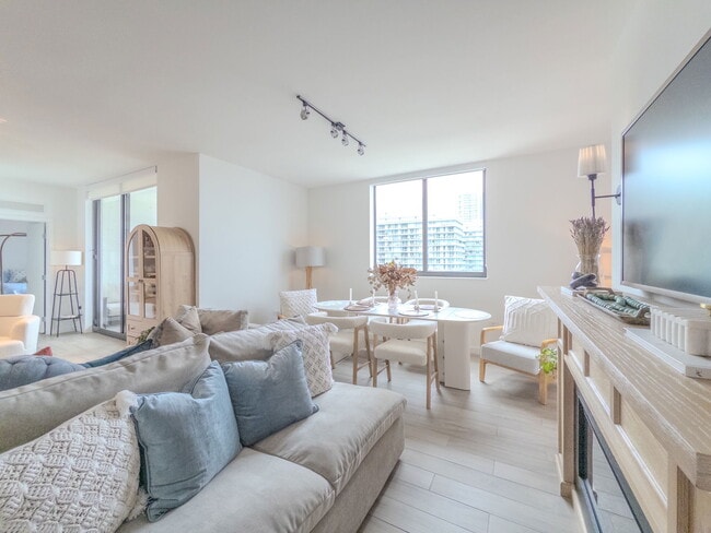 Foto del edificio - 999 SW 1st Ave