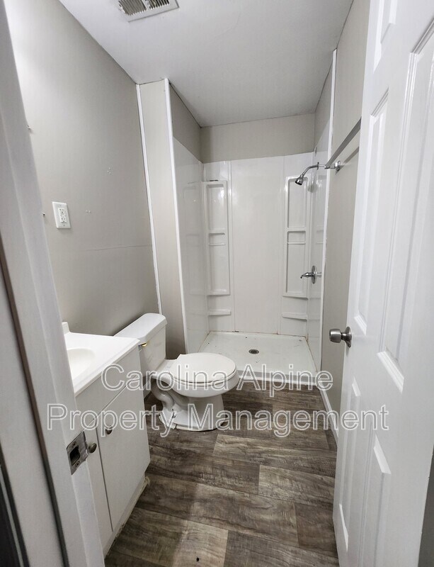 Foto del edificio - 3621 Somerset Dr