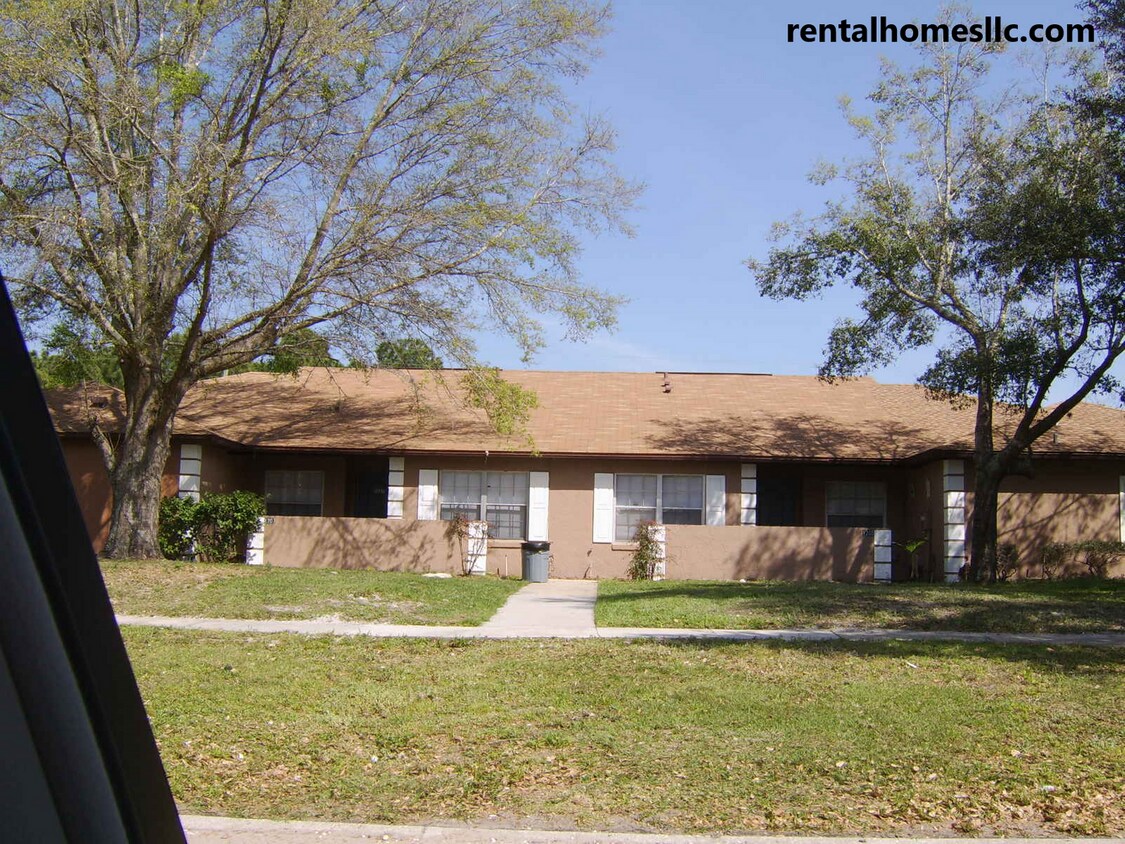 Foto principal - Patio Home, Minutes Away From UCF, Technol...