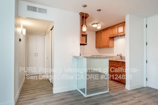 Foto del edificio - 6406 Friars Rd