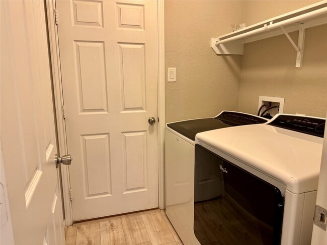 Building Photo - 18804 Sinea Dr