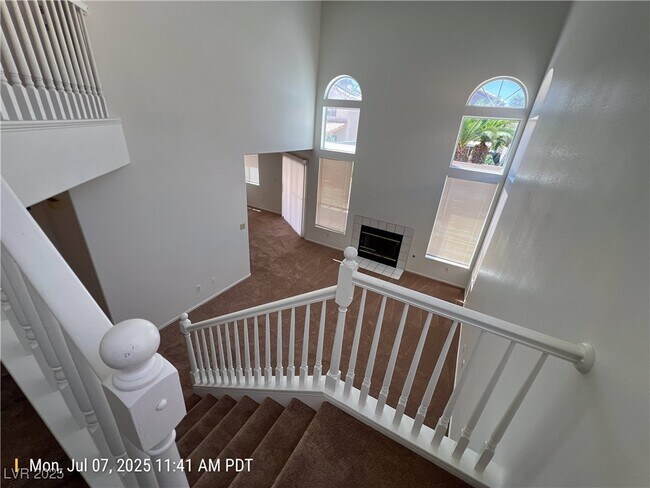 Foto del edificio - 8013 Mt Harris Ct