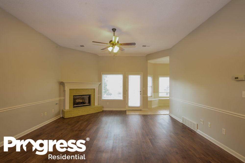 Foto del edificio - 8595 Bell Ridge Dr