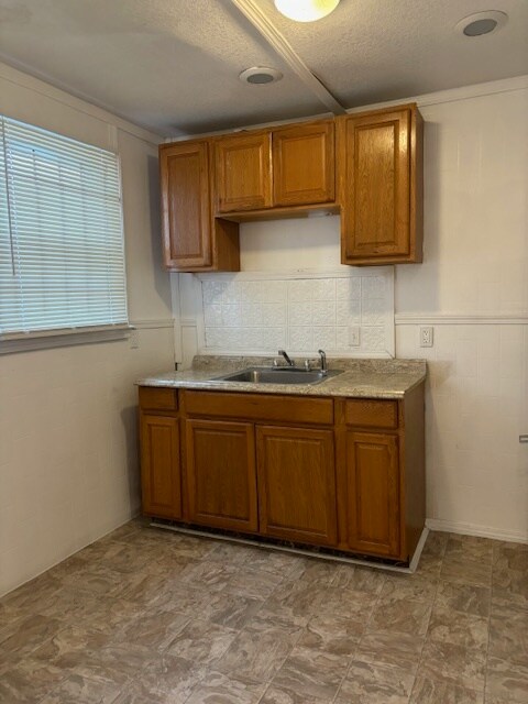 Foto del edificio - 9321 Ohio St