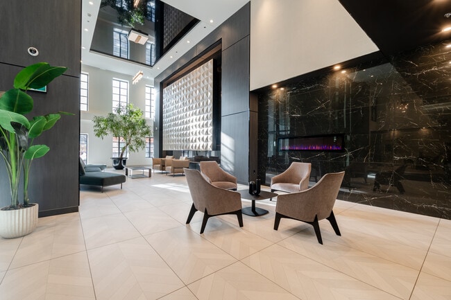 Building Photo - 1001 Rue Lucien-L'allier