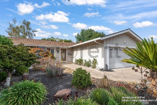 Foto del edificio - 228 Chestnut Ct