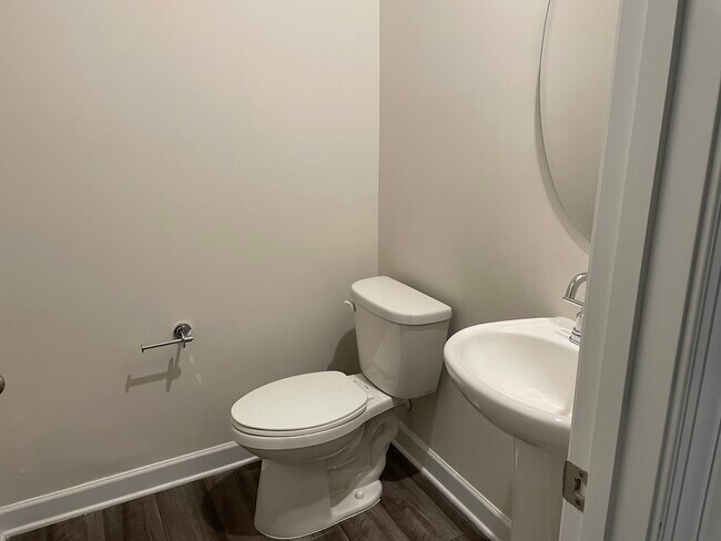 Building Photo - 1010 Maltby St