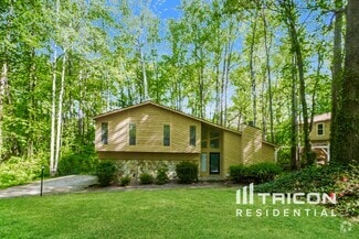 Building Photo - 628 Benson Hurst Dr SW
